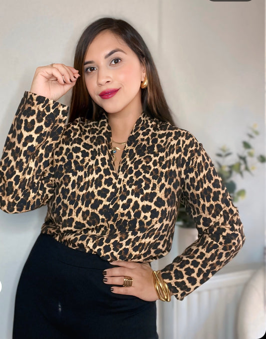 Camisa Animal Print Cuello en V