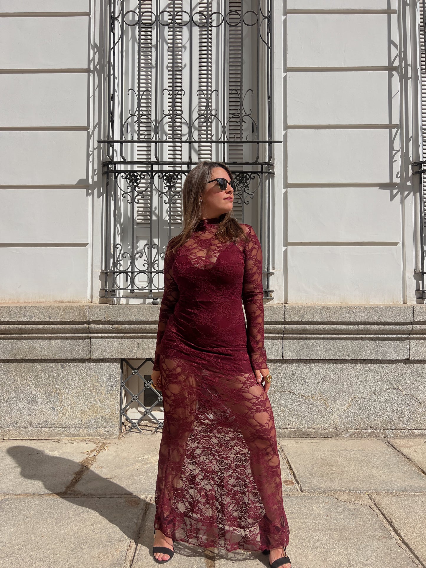 Vestido Largo de Encaje Burdeos