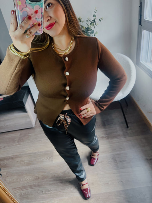 Cardigan de punto color choco