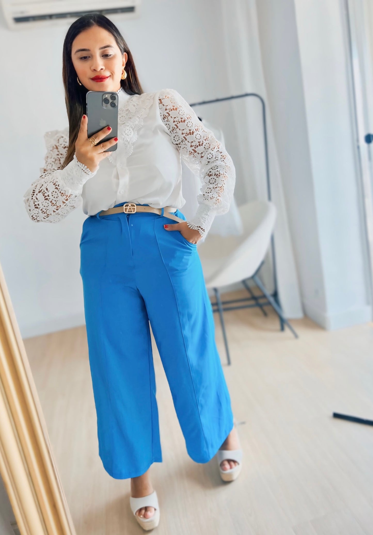 Pantalón de pierna ancha cintura alta unicolor