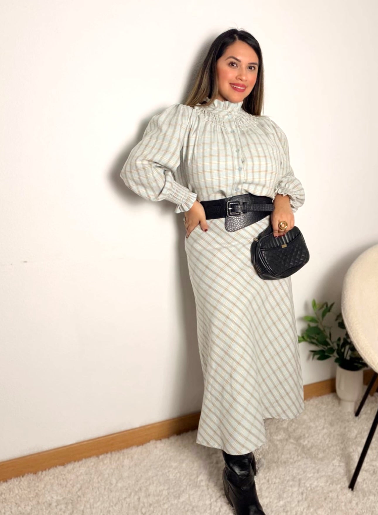 Falda Midi de Cuadros Beige