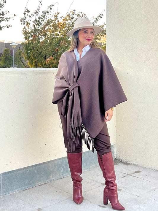 Capa Eloísa chocolate