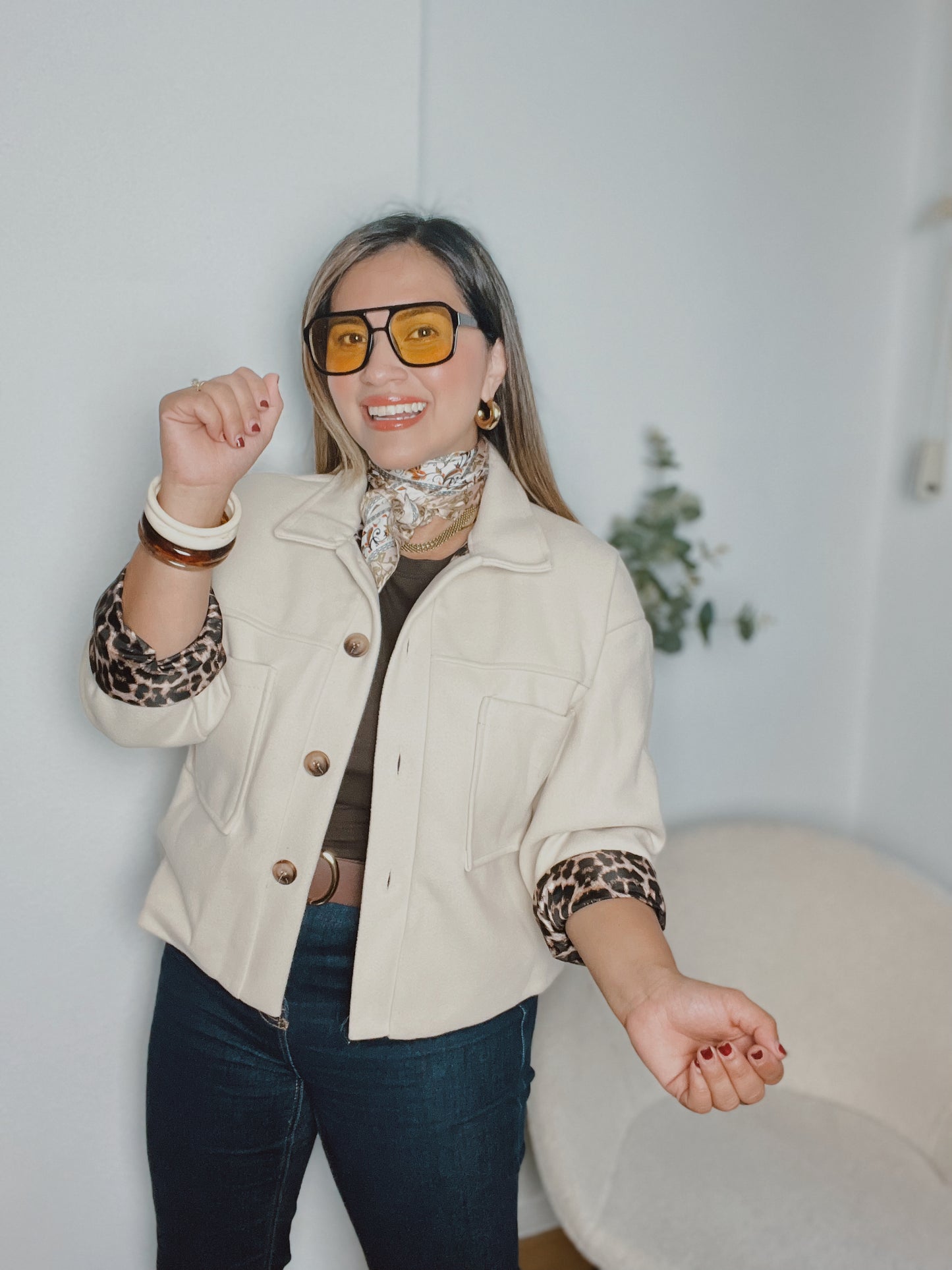 Chaqueta Negra Color crema