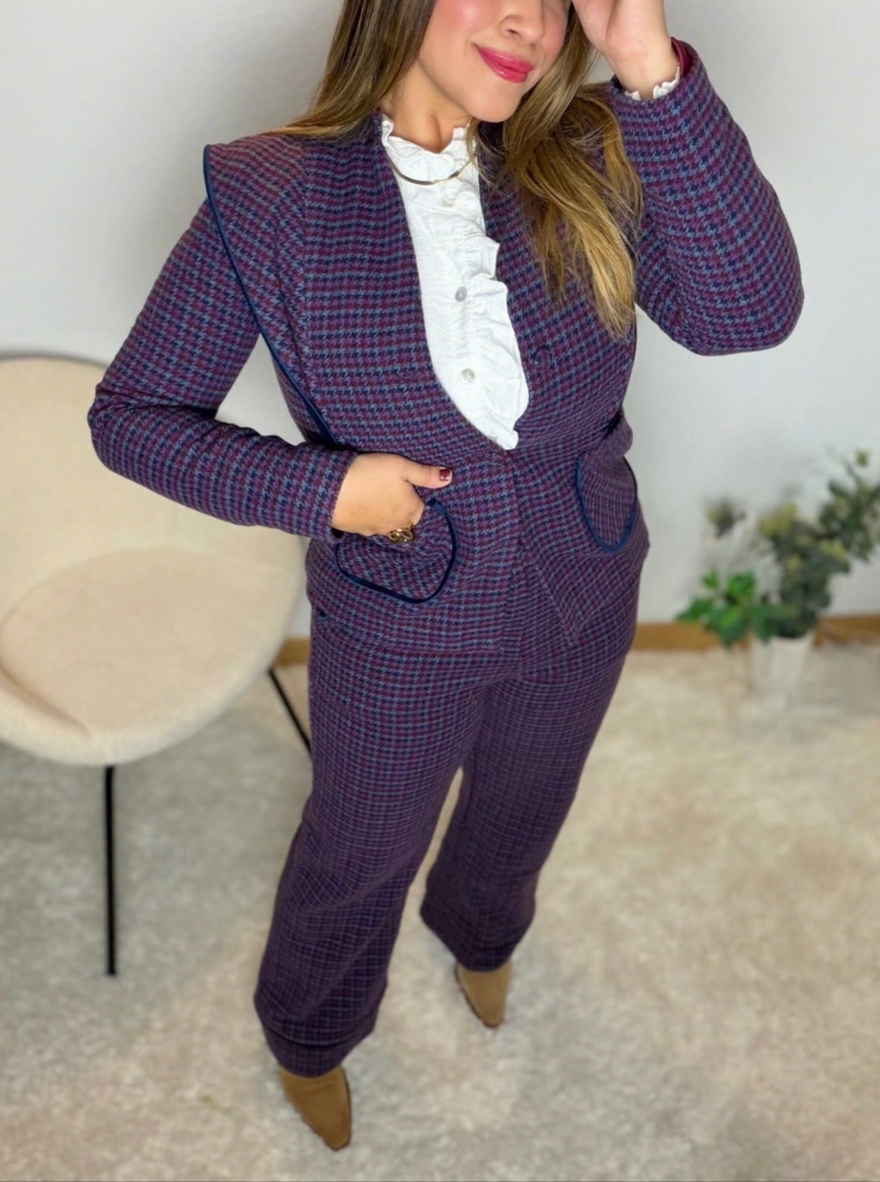 Chaqueta Sastre Entallada con Cuadro Inglés – Azul y Burdeos