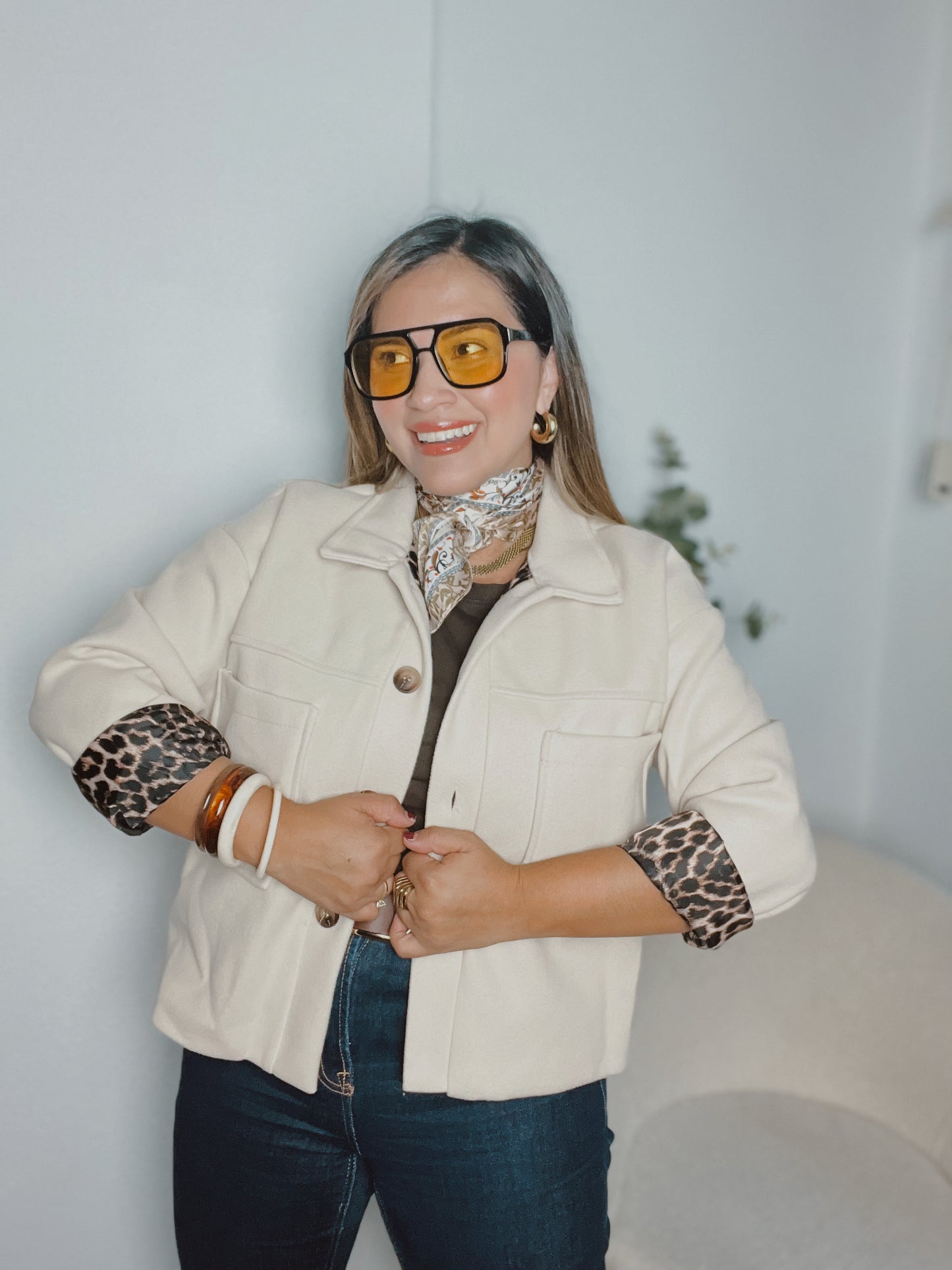 Chaqueta Negra Color crema