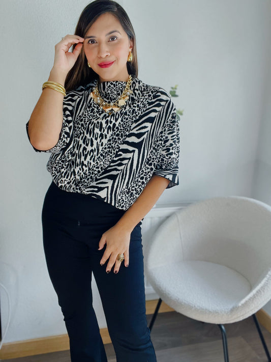 Jersey cuello alto estampado