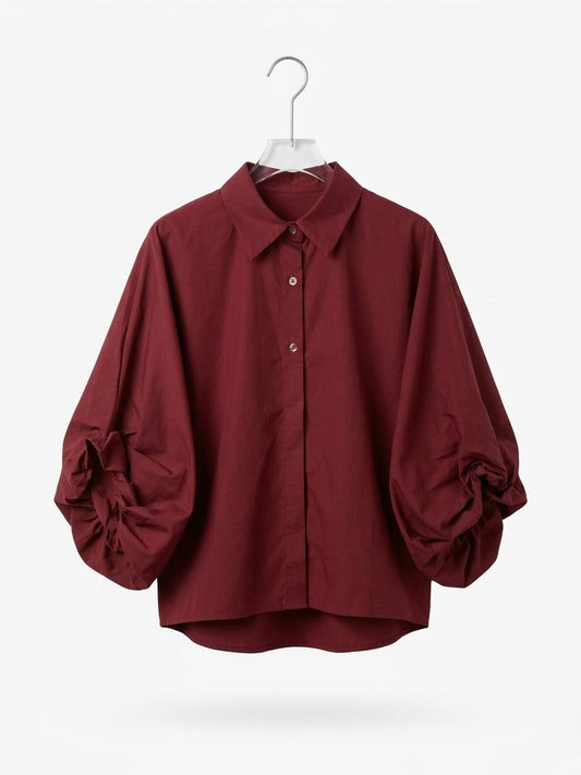 Camisa abullonada burdeos